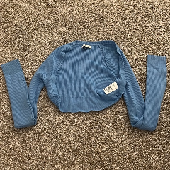 American Eagle Blue Ribbed Knit Sweater and Tank - Picture 2 of 9